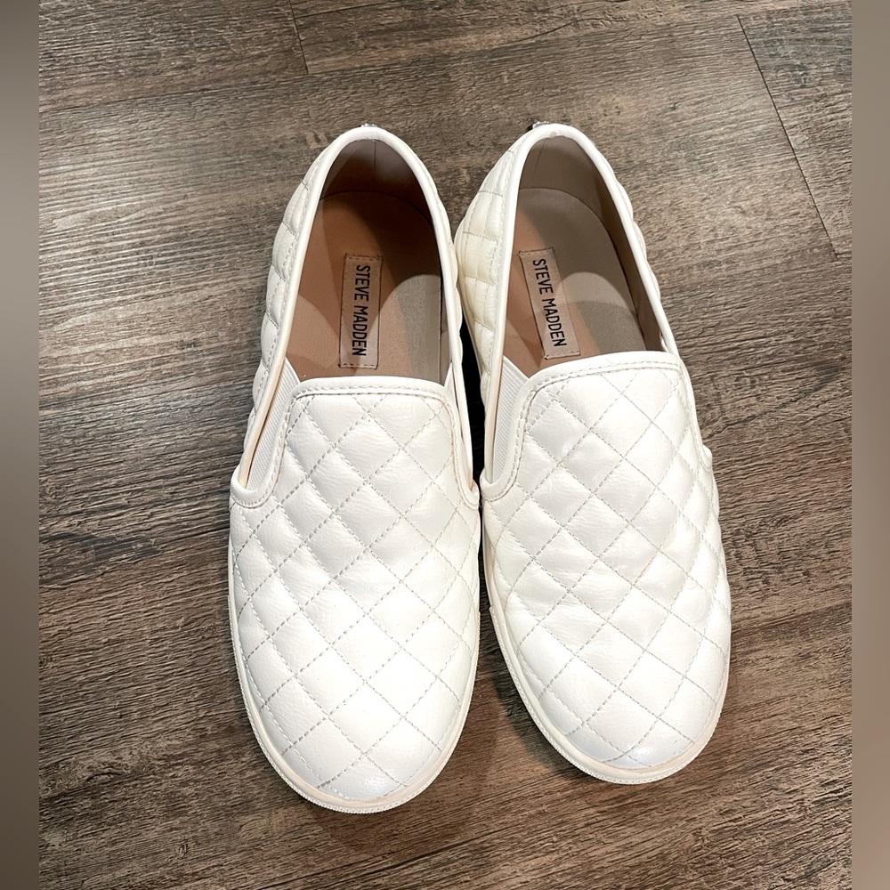 Women’s Steve Madden white slip on shoes